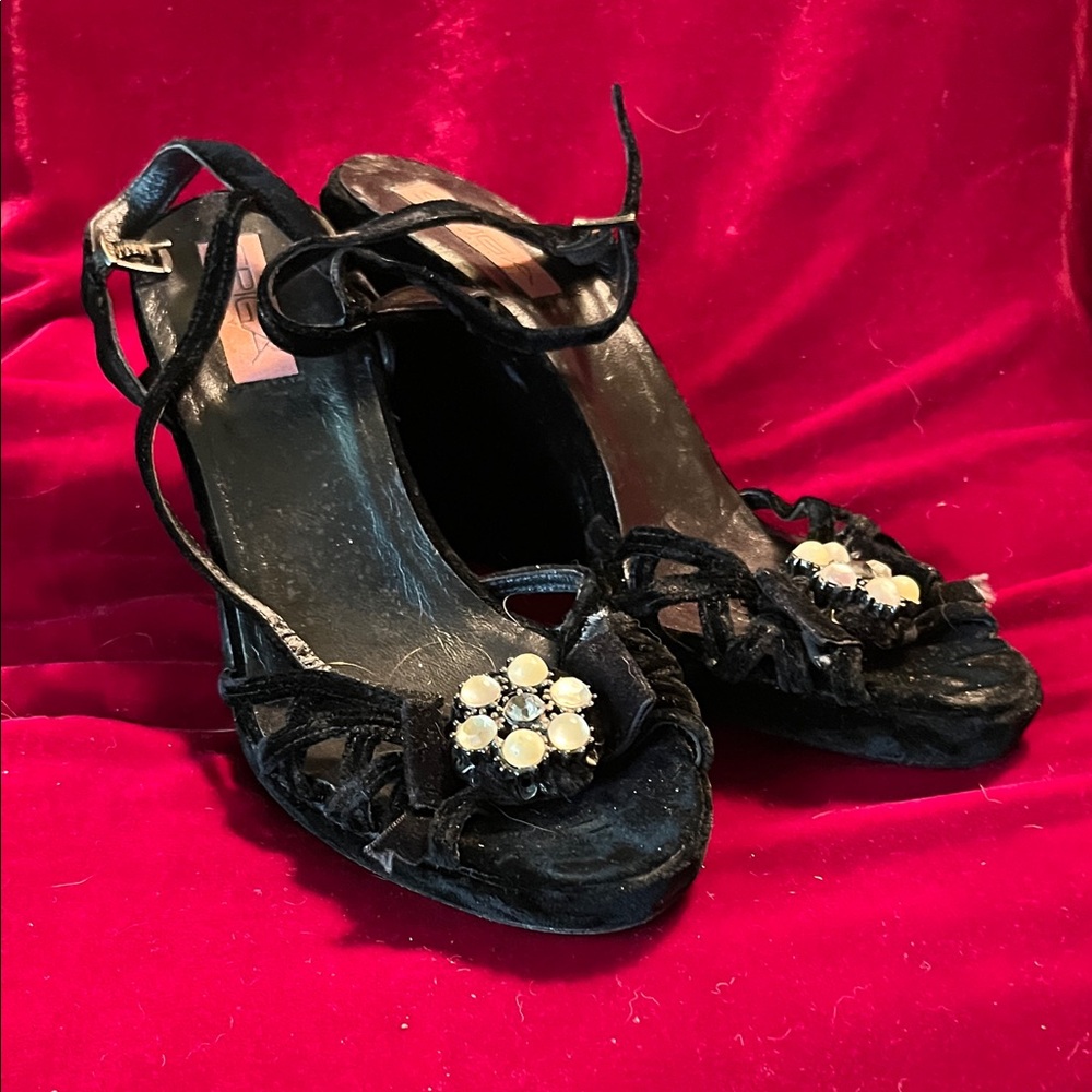 Via Spiga Black Velvet Heels with Floral Accents in Vintage Jewels